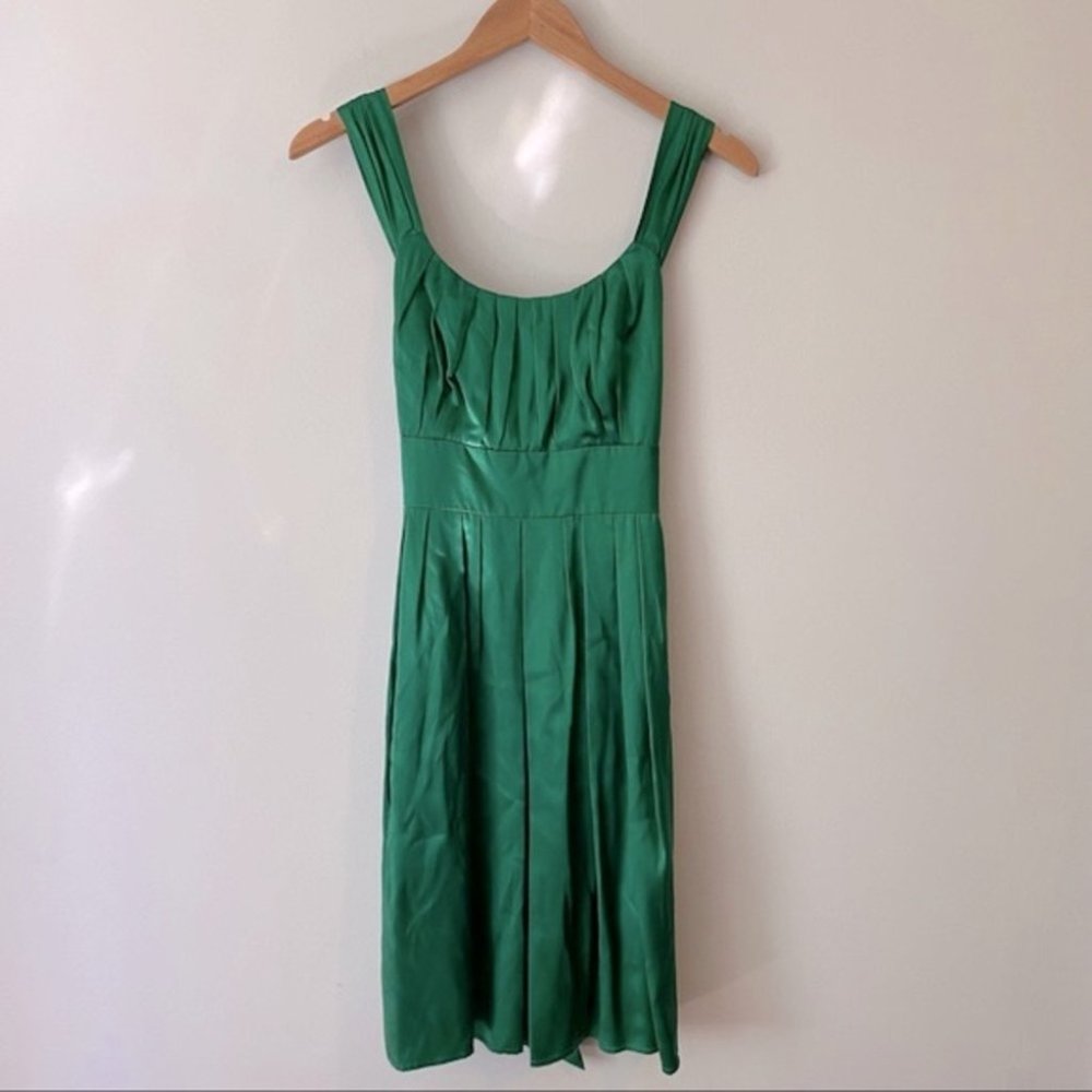 **SOLD** Suzi Chin for Maggy Boutique womens  green 100% silk dress - size 6